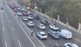 Sürücülərin NƏZƏRİNƏ: Paytaxtın bir sıra yollarında tıxac var - SİYAHI (FOTO)