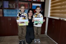 ABŞ-də yaşayan soydaşımızın İçərişəhərdə rəsm sərgisi keçirilib (FOTO)