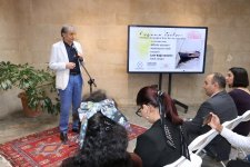 ABŞ-də yaşayan soydaşımızın İçərişəhərdə rəsm sərgisi keçirilib (FOTO)