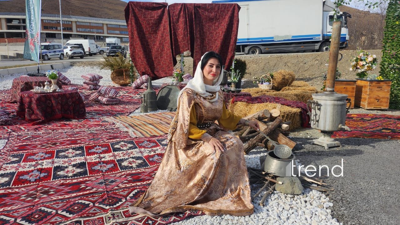 Kəlbəcərdə şəhər günü çərçivəsində fotosərgi təşkil edilib (FOTO)