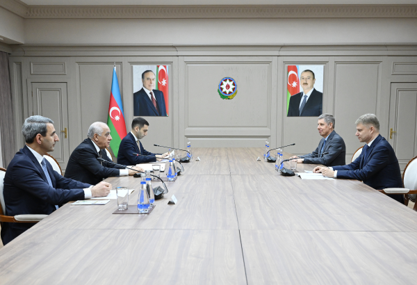 Əli Əsədov Rusiya Dəmir Yollarının baş direktoru ilə əməkdaşlıq məsələlərini müzakirə edib