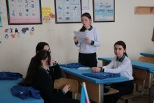 “İnternetdən təhlükəsiz istifadə bacarıqları” layihəsi çərçivəsində təlimlər davam edir (FOTO)