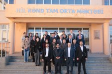 “İnternetdən təhlükəsiz istifadə bacarıqları” layihəsi çərçivəsində təlimlər davam edir (FOTO)