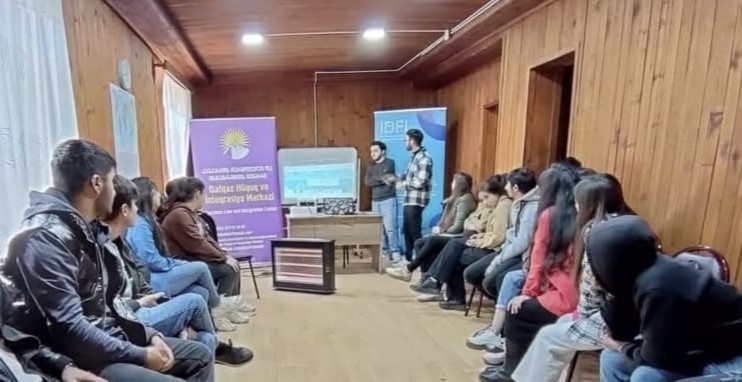 Bolnisidəki “Qafqaz Hüquq və İnteqrasiya Mərkəzi” Ümumdünya Uşaqlar Günündə fəaliyyətini təqdim edib (FOTO)