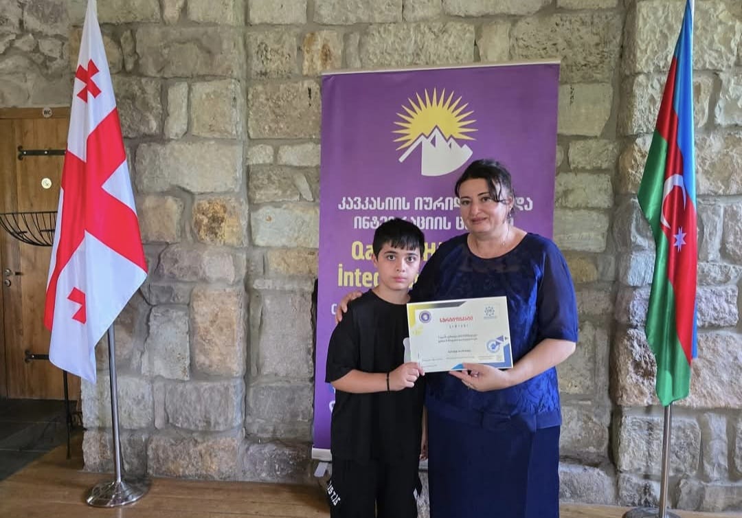 Bolnisidəki “Qafqaz Hüquq və İnteqrasiya Mərkəzi” Ümumdünya Uşaqlar Günündə fəaliyyətini təqdim edib (FOTO)