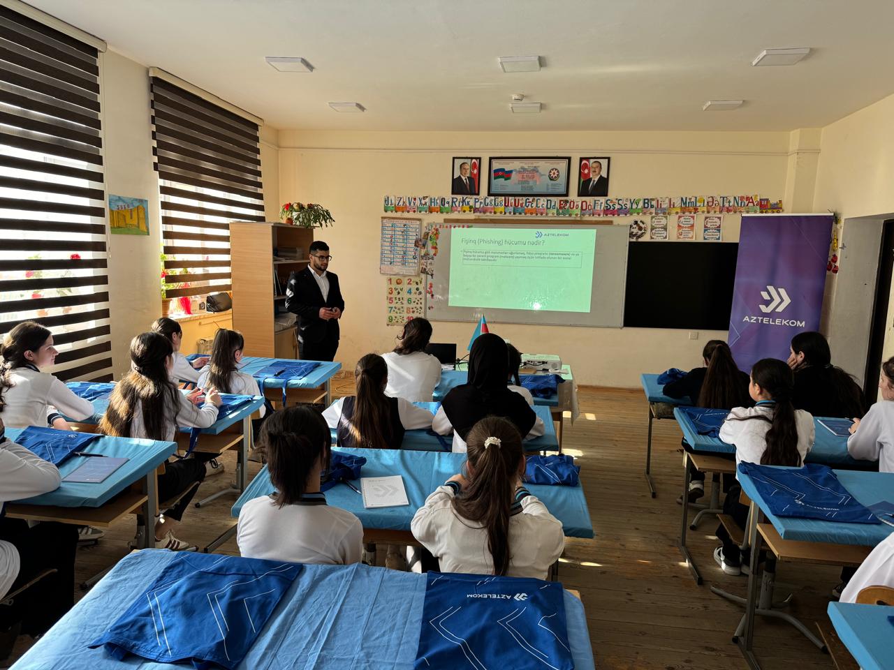 “İnternetdən təhlükəsiz istifadə bacarıqları” layihəsi çərçivəsində təlimlər davam edir (FOTO)