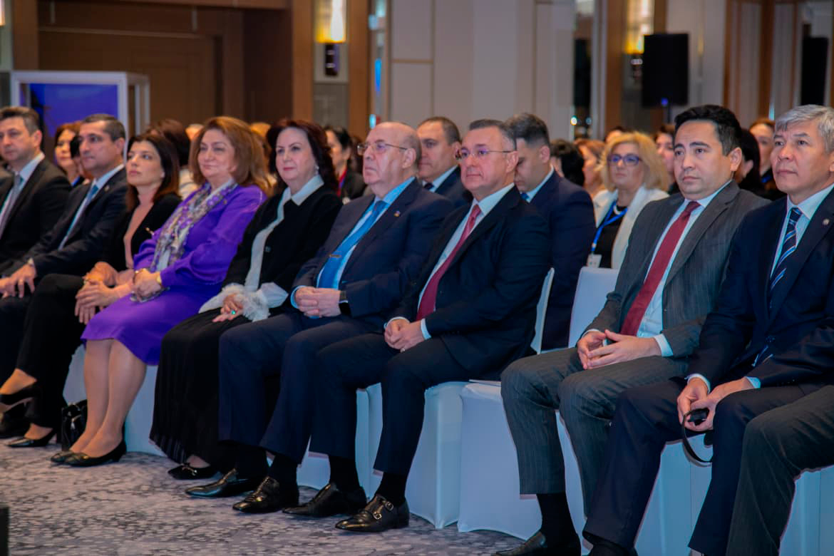 Səhiyyə naziri TDT Tibb bacısı və Mamalıq sahələri üzrə I Beynəlxalq elmi-praktik konfransında çıxış edib (FOTO)