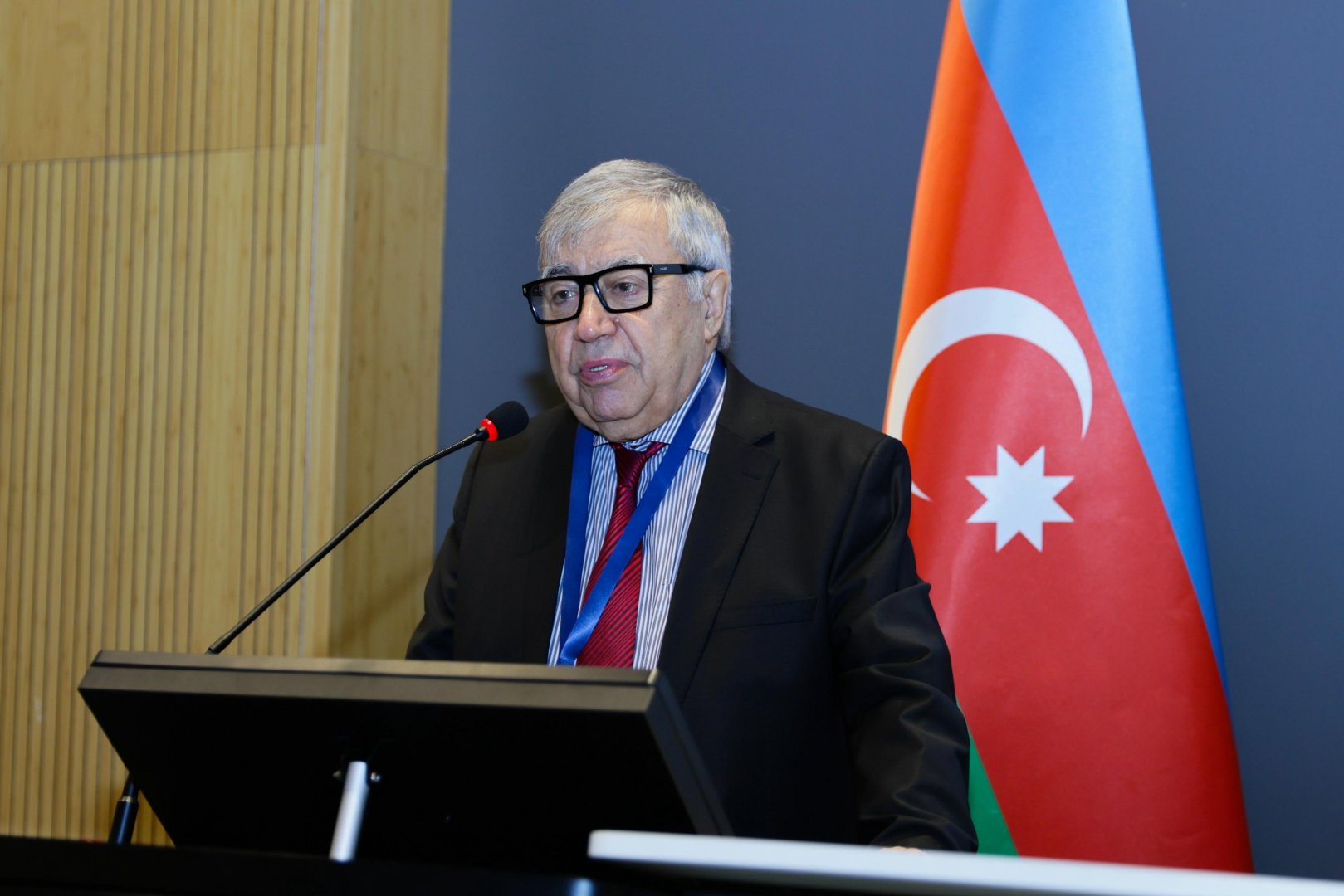 UNEC-də "Mühəndislik və Tətbiqi Elmlərin Aktual Problemləri" adlı I beynəlxalq elmi-praktiki konfrans (ICCPEAS 2025) öz işinə başlayıb