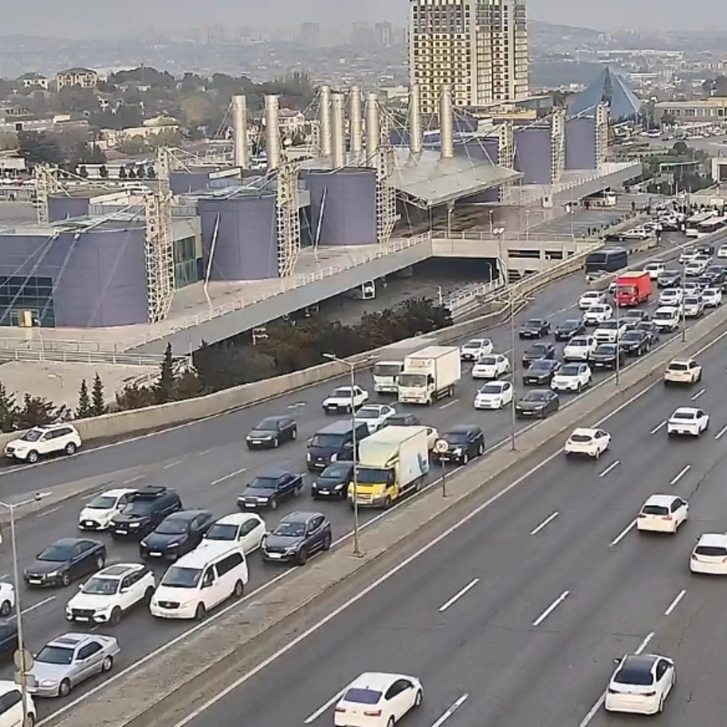 Sürücülərin NƏZƏRİNƏ: Bakıda bu yollarda sıxlıq var - SİYAHI