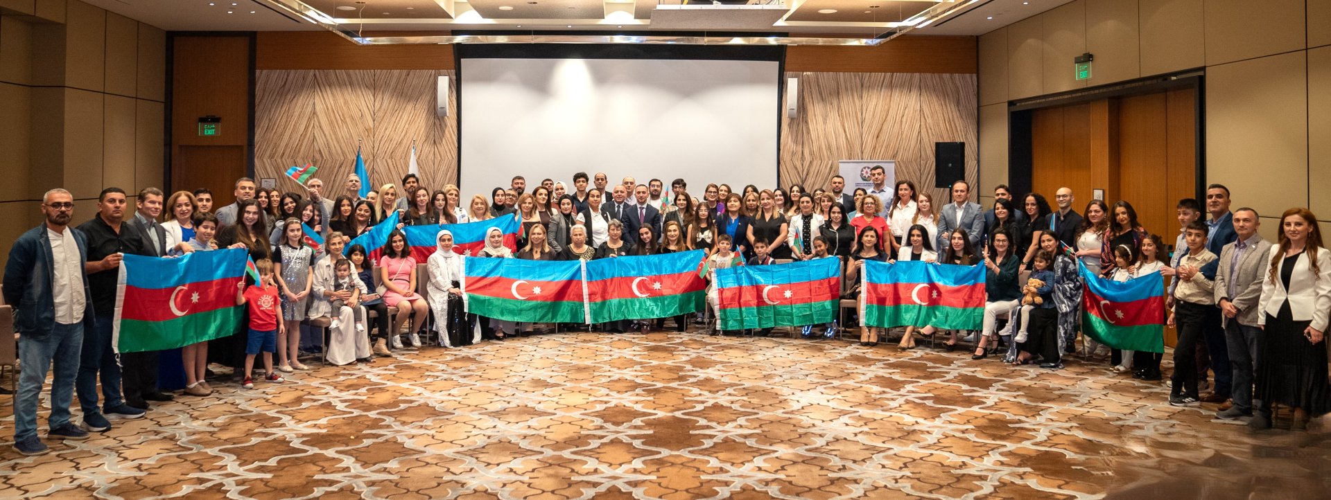 Qətərdə yaşayan Azərbaycan icması ilə görüş keçirilib (FOTO)