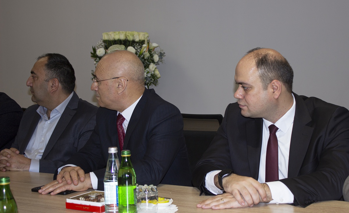 AzMİU-nun 50 illik yubileyi ərəfəsində Məzun Assosiasiyasının növbəti görüşü keçirilib (FOTO)