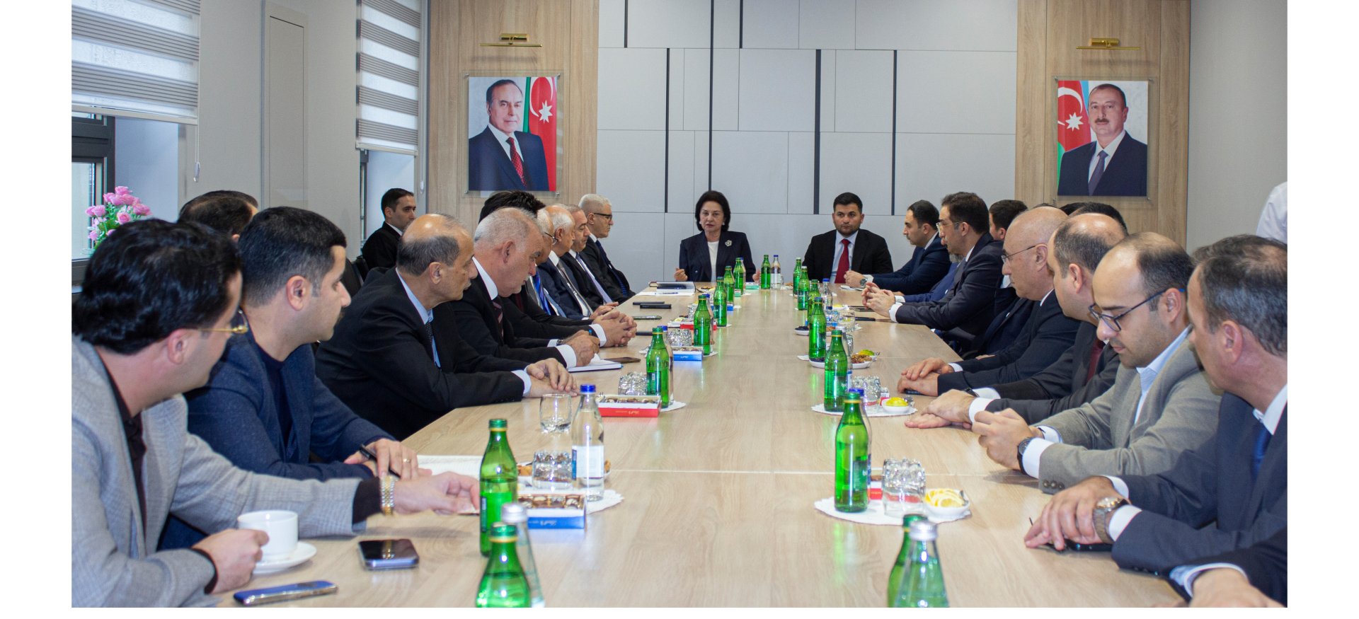 AzMİU-nun 50 illik yubileyi ərəfəsində Məzun Assosiasiyasının növbəti görüşü keçirilib (FOTO)