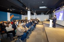 “mygov”un təqdim etdiyi xidmətlərin insan resursları proseslərində tətbiqi müzakirə edilib (FOTO)