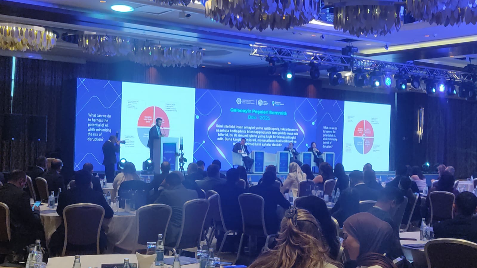 Yaxın gələcəkdə mühasibatlıq, hüquqşünaslıq kimi peşələr mövcud olmayacaq - Dünya Bankının nümayəndəsi