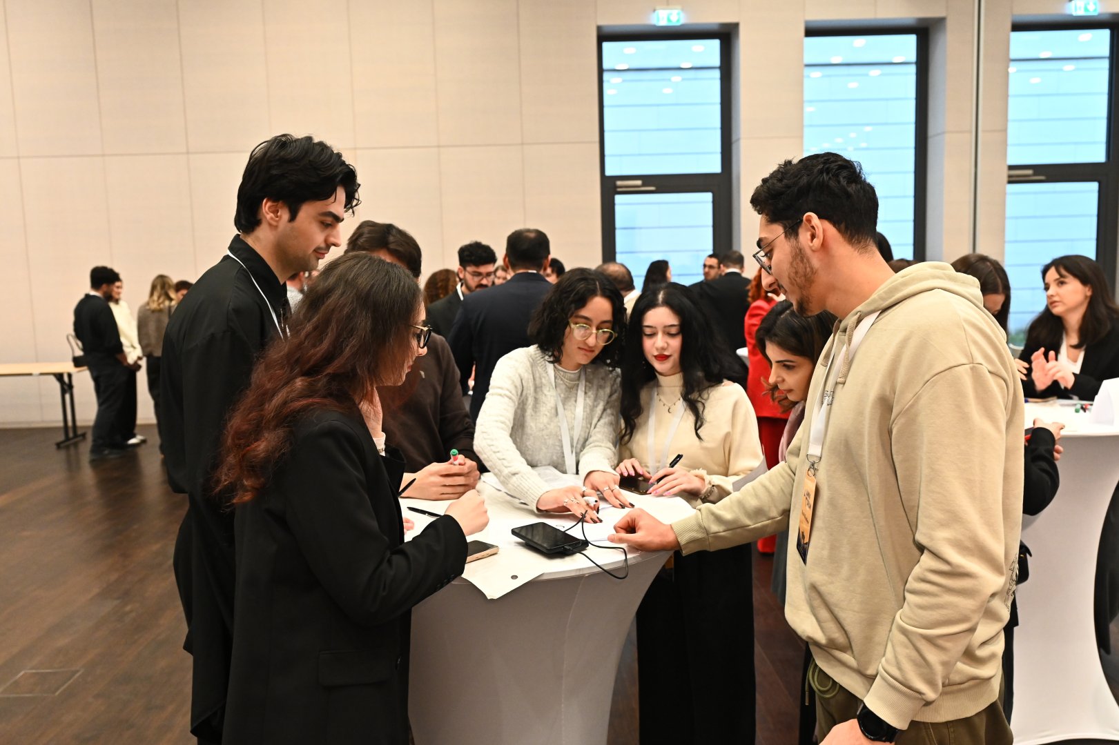 Almaniyada ADA Universiteti məzunlarının forumu keçirilib (FOTO)