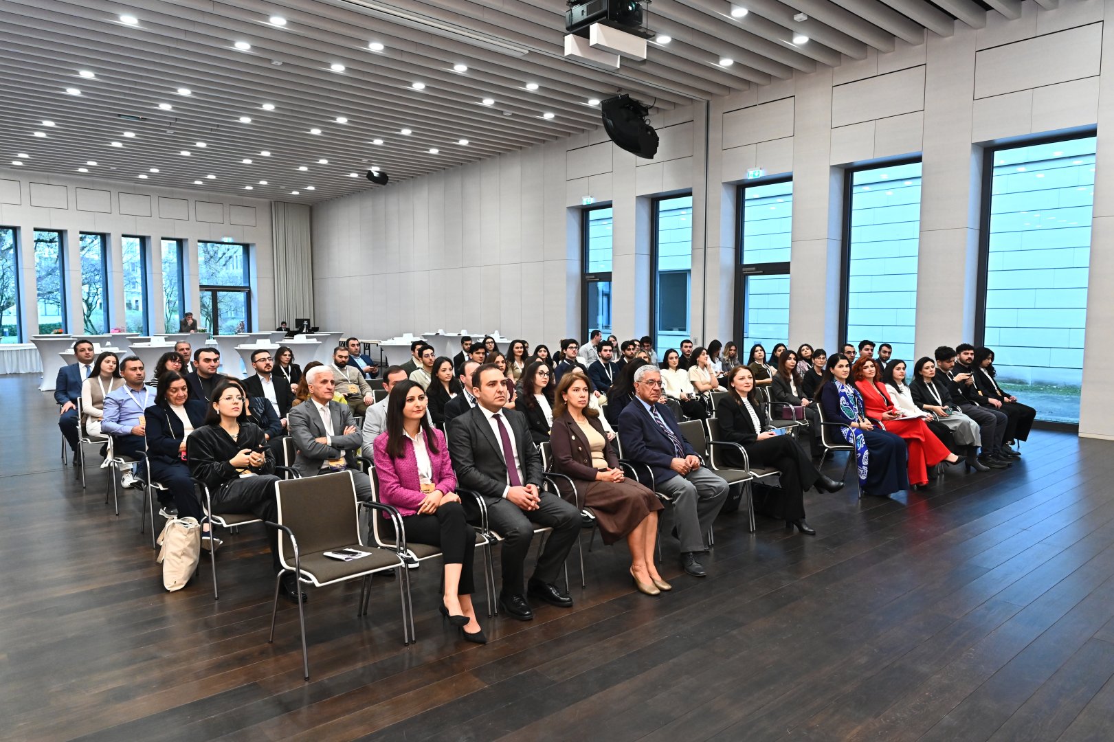Almaniyada ADA Universiteti məzunlarının forumu keçirilib (FOTO)