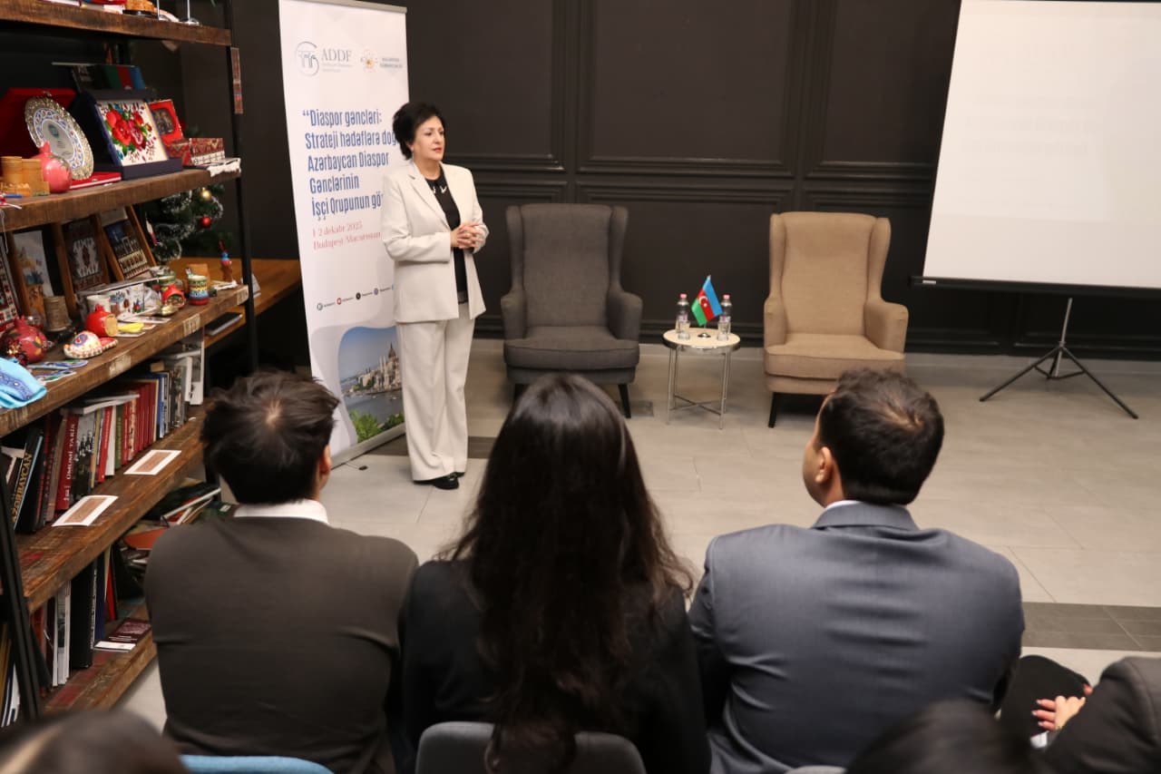 Budapeştdə diaspor gənclərinin toplantısı keçirilib (FOTO)