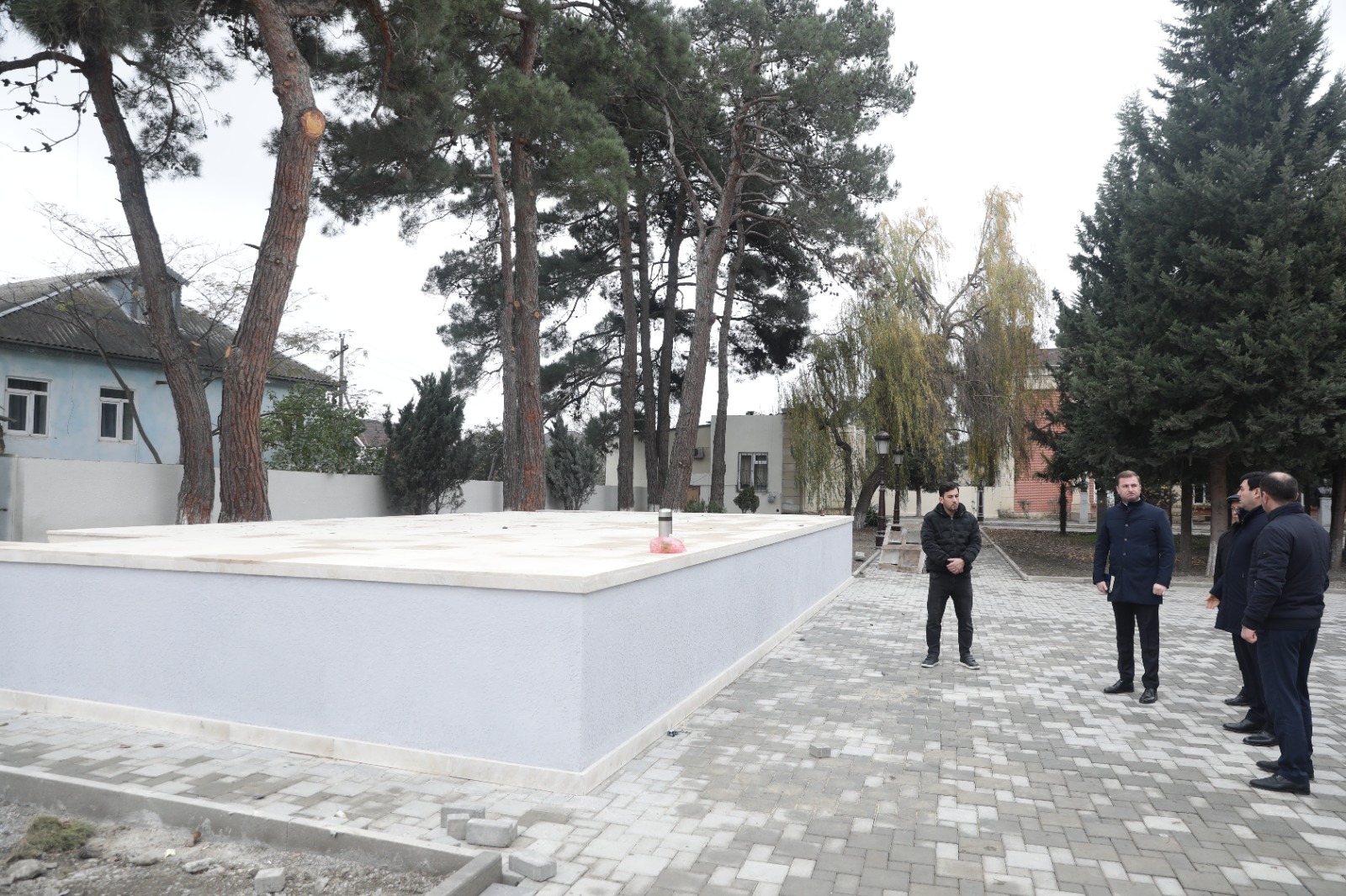 Xudat şəhərində əsaslı təmir olunan Heydər Əliyev adına parkda son tamamlanma işləri görülür (FOTO)