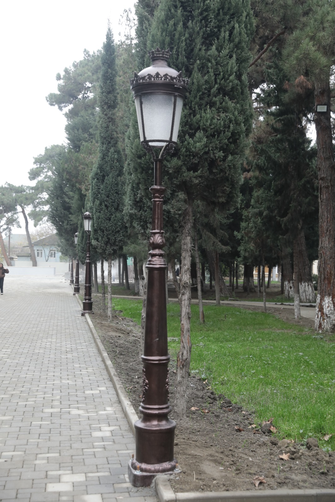 Xudat şəhərində əsaslı təmir olunan Heydər Əliyev adına parkda son tamamlanma işləri görülür (FOTO)