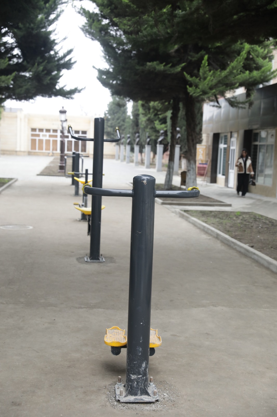 Xudat şəhərində əsaslı təmir olunan Heydər Əliyev adına parkda son tamamlanma işləri görülür (FOTO)