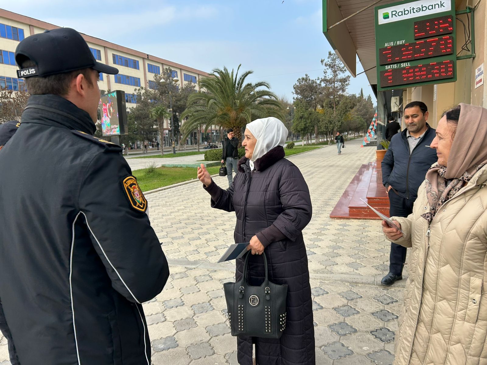 Erkən nikah və məişət zorakılığına qarşı maarifləndirici tədbirlər davam etdirilir (FOTO)