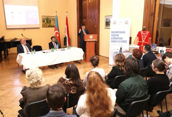 Azərbaycan diasporu yeni inkişaf mərhələsində (FOTO)