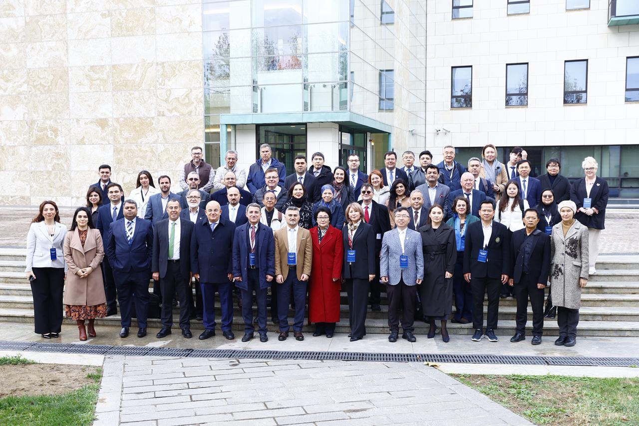 ADA Universitetində “Yaşıl Enerji və Dayanıqlılıqda Universitetlərin Rolu” konfransında Qarabağdakı bərpa işləri müzakirə edilib (FOTO)