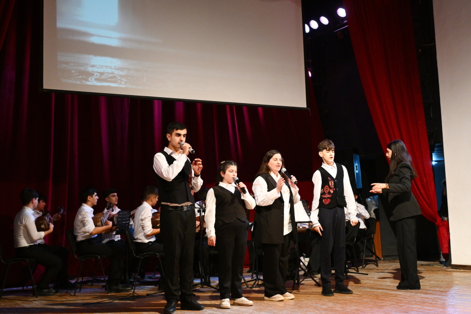 Bakıda Beynəlxalq Əlillər Gününə həsr olunmuş inklüziv konsert keçirilib (FOTO)