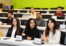 ADNSU sənaye tərəfdaşları ilə tələbələrin bacarıqlarını artırır (FOTO)