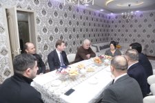 İcra başçısı şəhid Riyad Əliyarovun ailəsini ziyarət edib (FOTO)