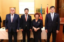 Azərbaycan diasporu yeni inkişaf mərhələsində (FOTO)