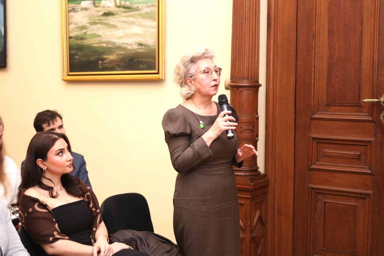 Azərbaycan diasporu yeni inkişaf mərhələsində (FOTO)