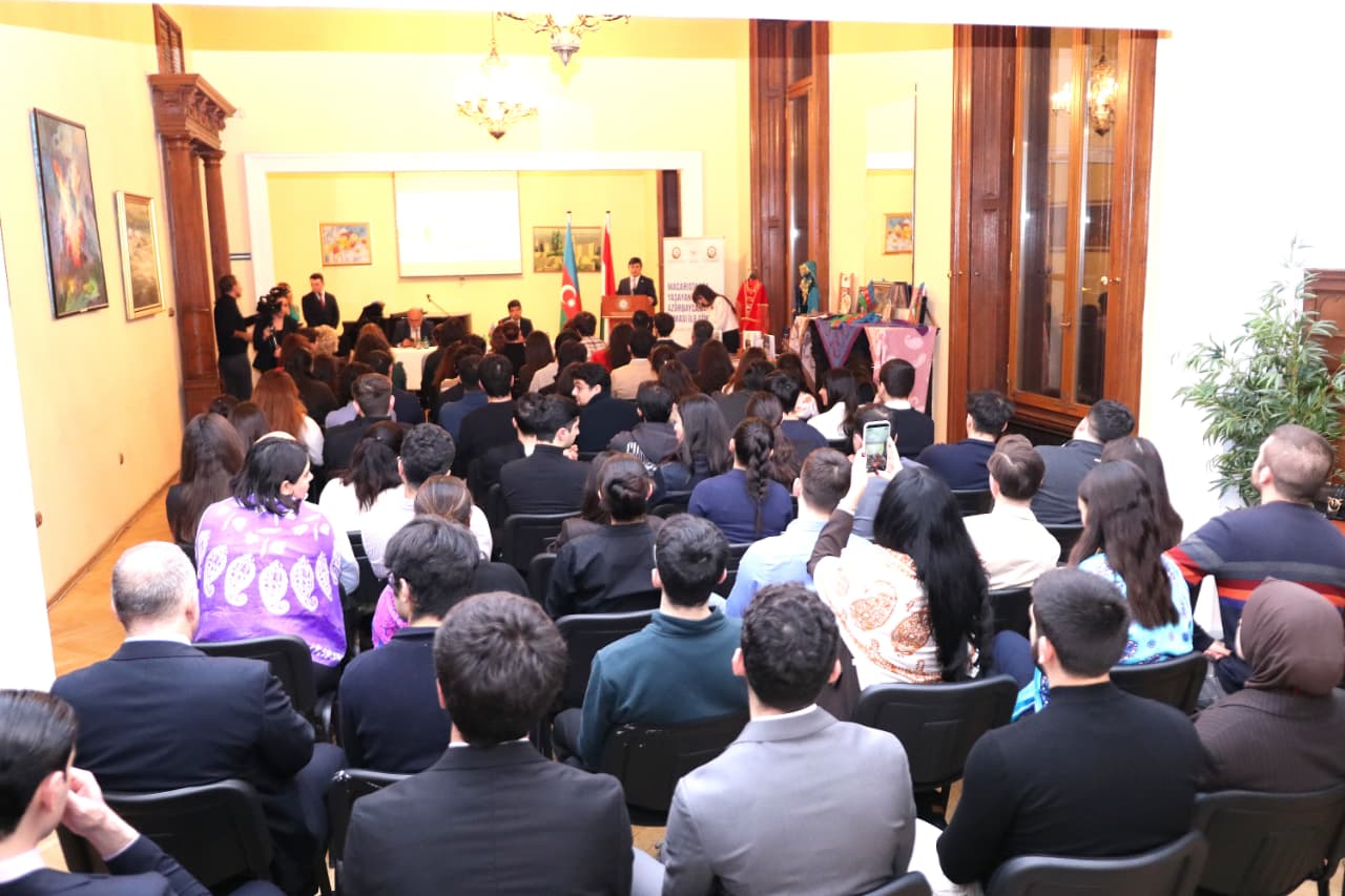 Azərbaycan diasporu yeni inkişaf mərhələsində (FOTO)