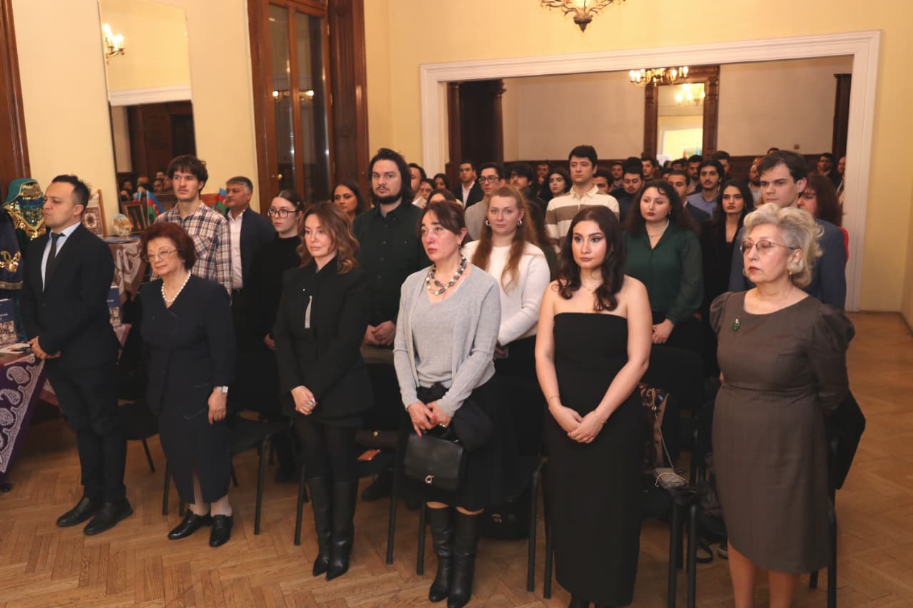 Azərbaycan diasporu yeni inkişaf mərhələsində (FOTO)