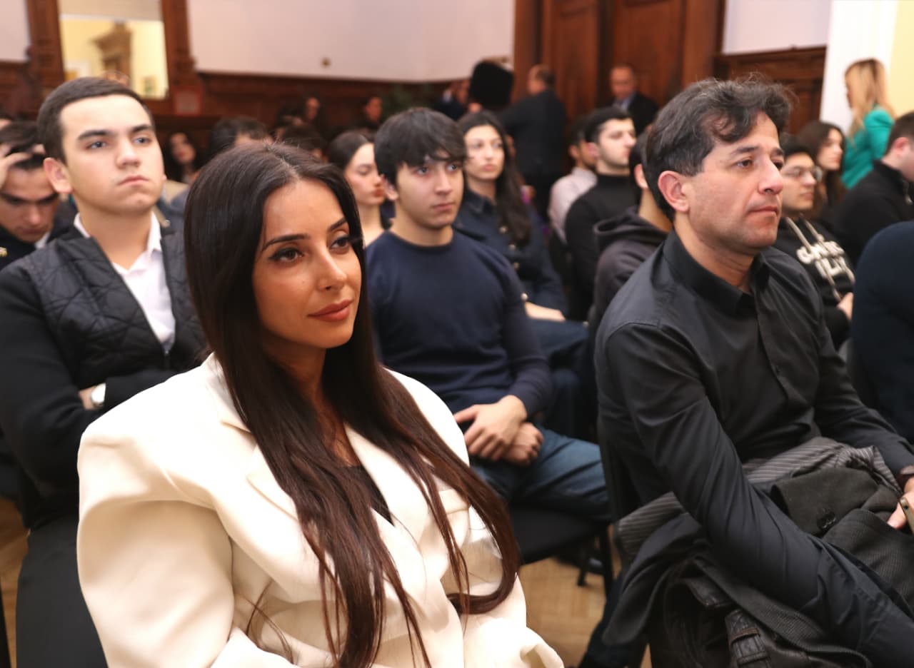 Azərbaycan diasporu yeni inkişaf mərhələsində (FOTO)