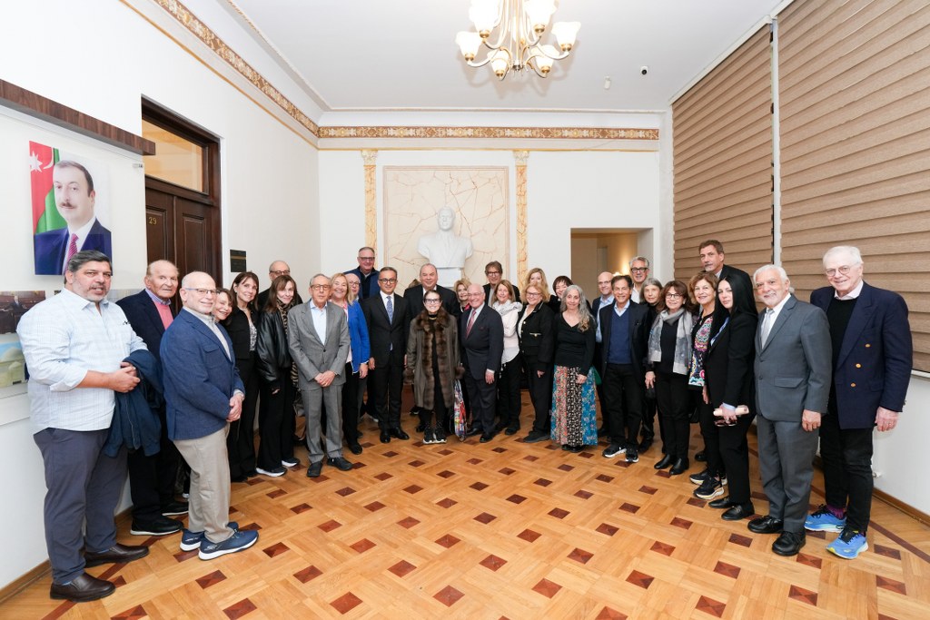 Dövlət Komitəsinin sədri ABŞ-nin Etnik Anlaşma Fondunun nümayəndə heyəti ilə görüşüb (FOTO)