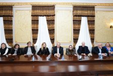 Dövlət Komitəsinin sədri ABŞ-nin Etnik Anlaşma Fondunun nümayəndə heyəti ilə görüşüb (FOTO)