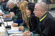 Ermənistan vətəndaşlarının məhkəməsində təqsirləndirilən şəxslərin vəkillərinin müdafiə çıxışı yekunlaşıb (FOTO)