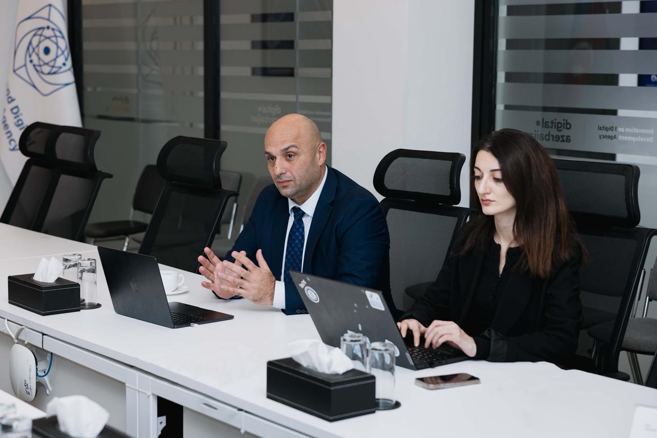 İRİA 10-a yaxın Afrika ölkəsinin heyəti ilə rəqəmsal inkişaf sahəsində əməkdaşlıq imkanlarını müzakirə edib (FOTO)