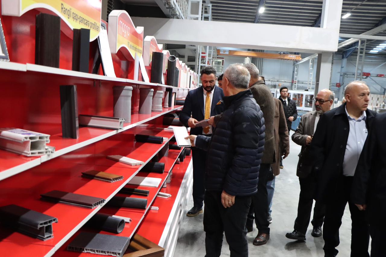 Naxçıvanda 2-ci Azərbaycan-Türkiyə Regional İqtisadi Forumu keçirilib (FOTO)