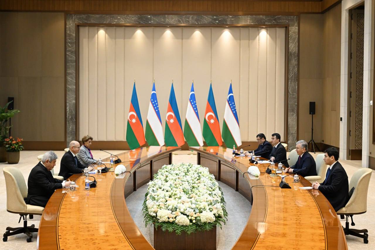 Şavkat Mirziyoyev Pərviz Şahbazovu qəbul edib (FOTO)