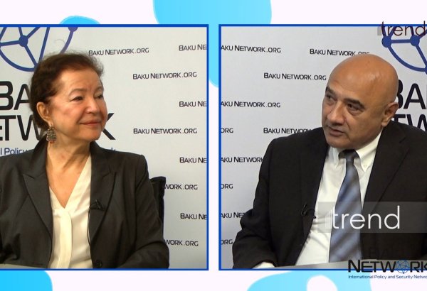 Bəşəriyyət mədəniyyət və mənəviyyat sayəsində dirçəliş qabiliyyətini daim qoruyub saxlayır - İnna Kostina "Tofiq Abbasovla dialoq" verilişində (FOTO/VİDEO)