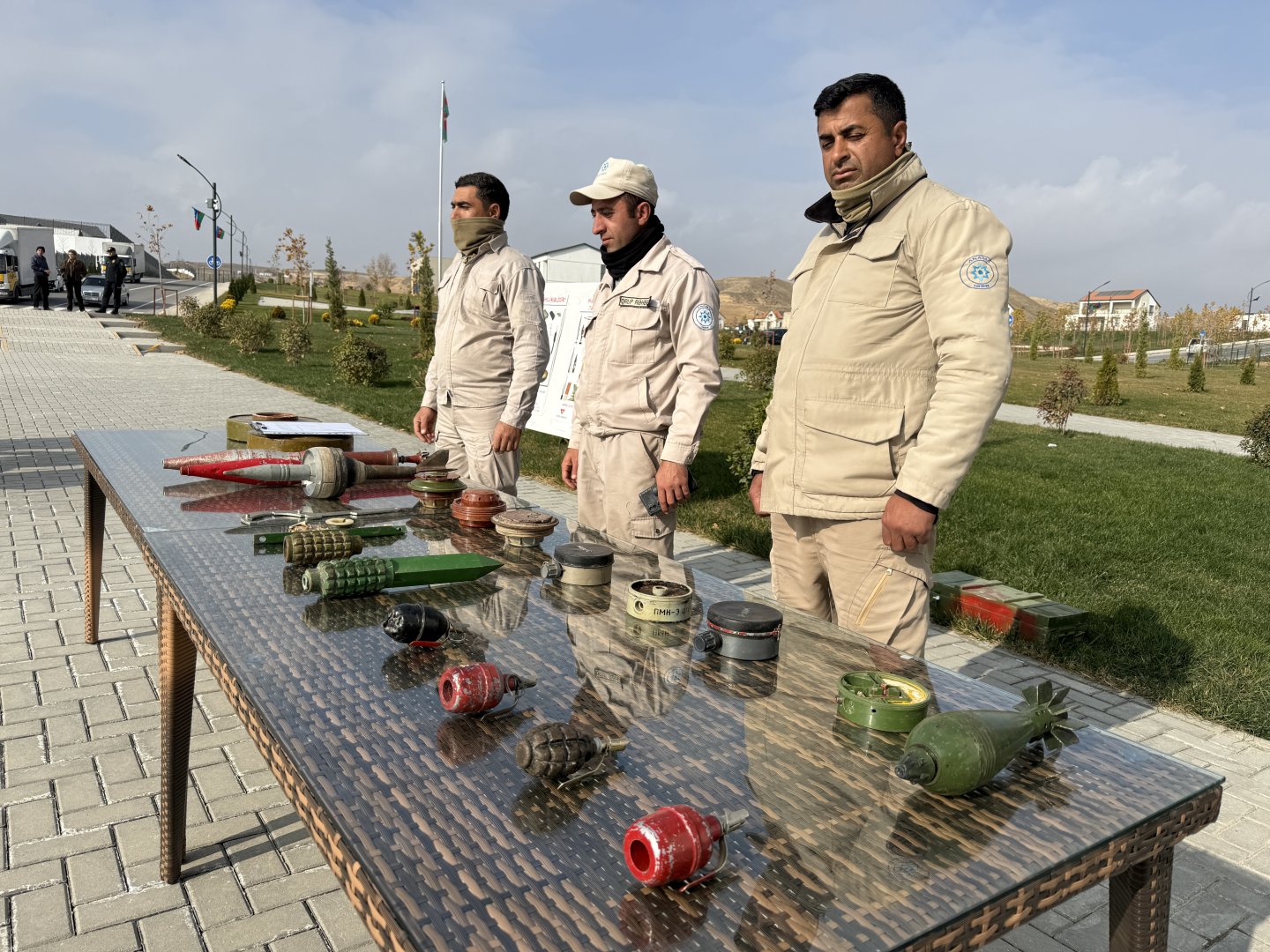 Növbəti köç karvanı Cəbrayılın Horovlu kəndinə çatıb: açarlar təqdim olunub (YENİLƏNİB) (FOTO)