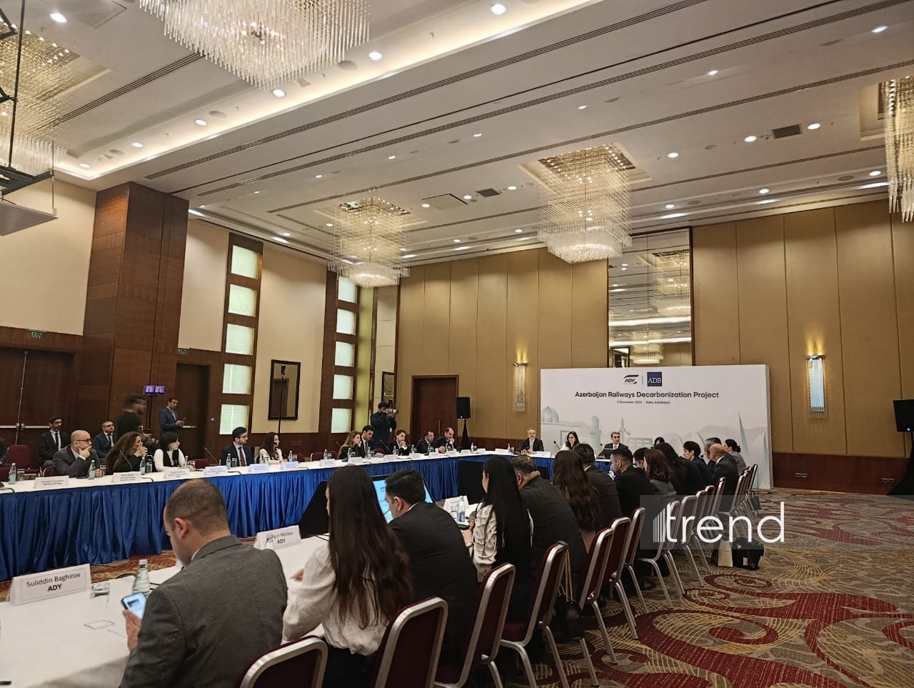Bakıda Asiya İnkişaf Bankının dəstəyi ilə dəmir yollarının karbonsuzlaşdırılması üzrə layihənin təqdimatı keçirilir (FOTO)