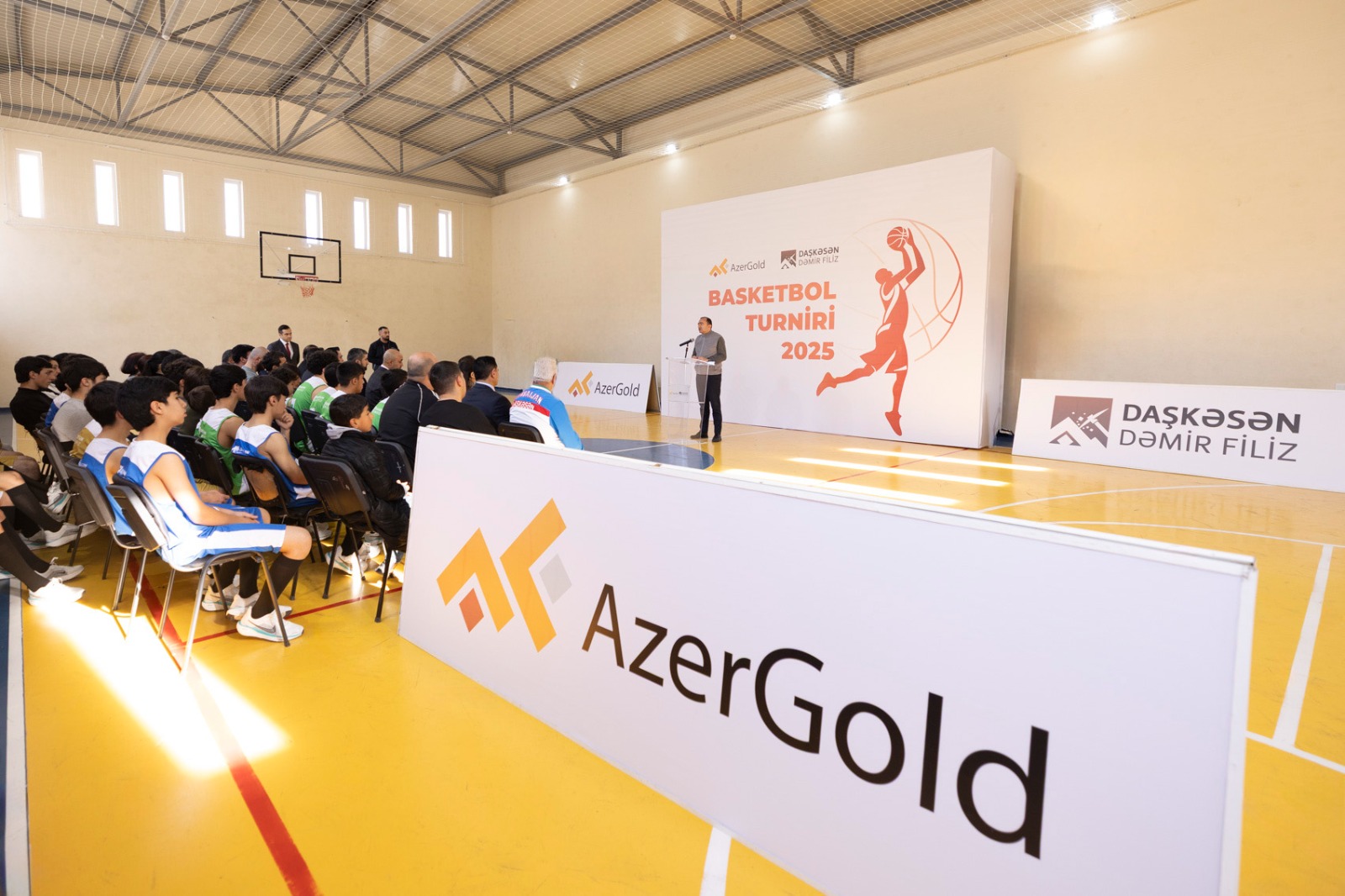 Daşkəsəndə məktəblilər arasında basketbol turniri keçirilib (FOTO)