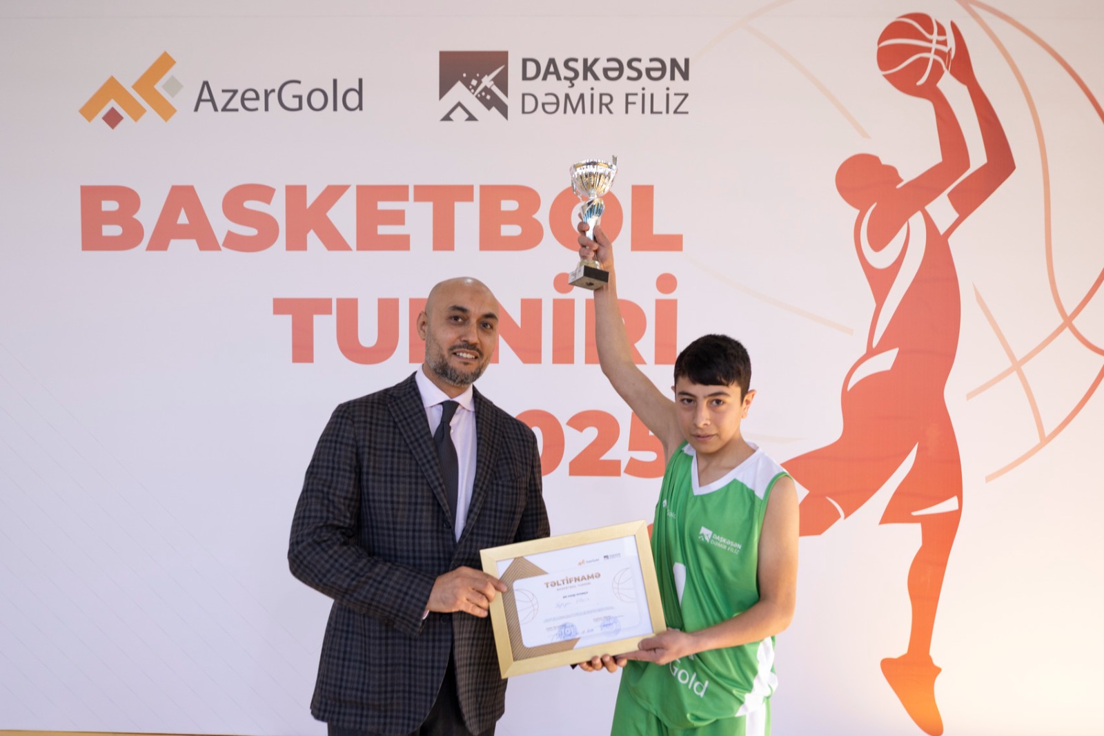 Daşkəsəndə məktəblilər arasında basketbol turniri keçirilib (FOTO)