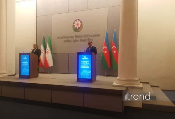 Azərbaycan və İran xarici işlər nazirlərinin mətbuat konfransı keçirilib (YENİLƏNİB) (FOTO)