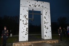 Azərbaycan və Slovakiya Prezidentləri Bratislavada “Azadlıq Qapısı” abidəsini ziyarət ediblər (FOTO)