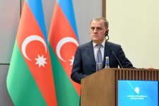 Azərbaycan və İran xarici işlər nazirlərinin mətbuat konfransı keçirilib (YENİLƏNİB) (FOTO)