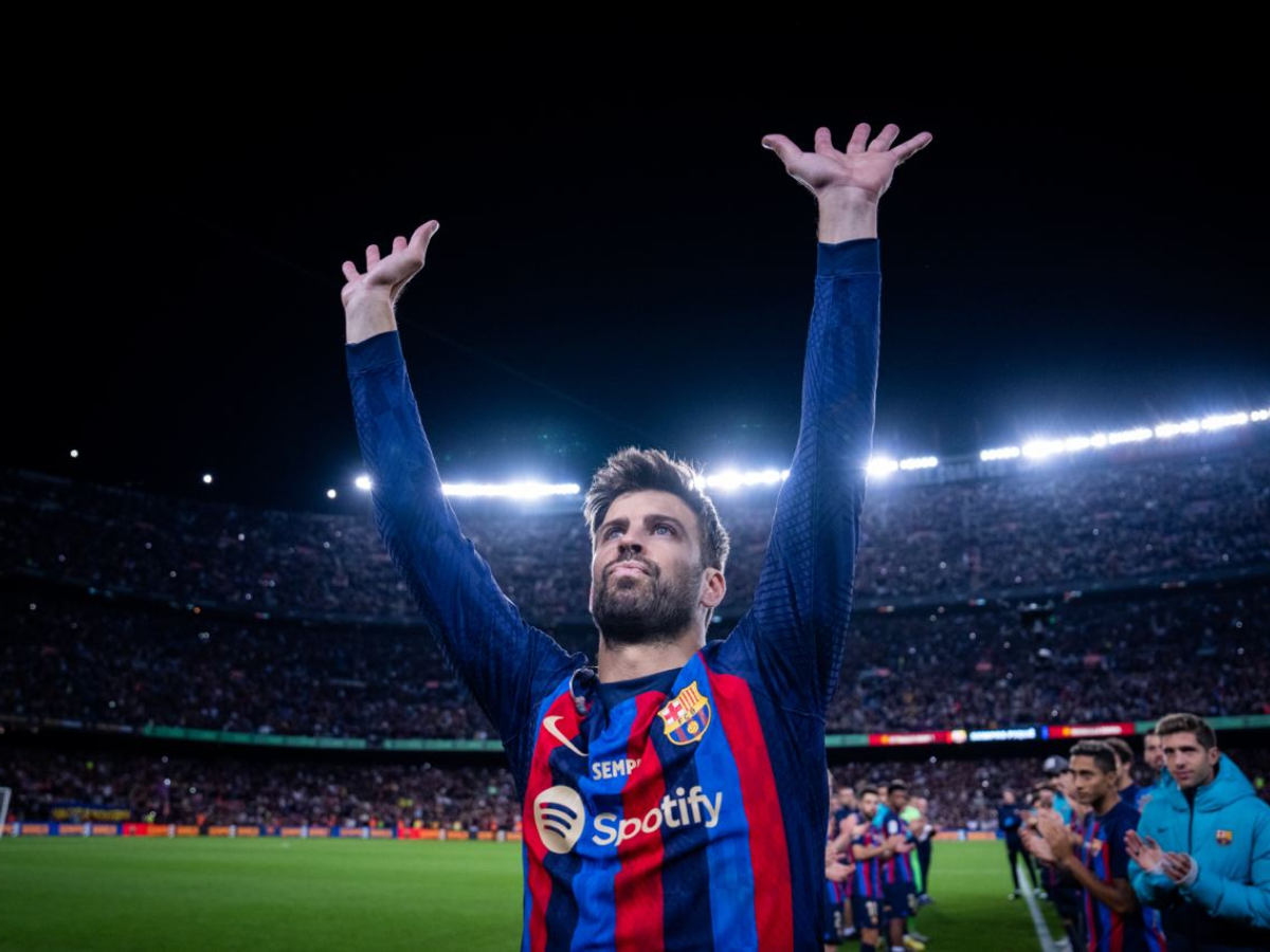 “Barselona” bu mövsüm bütün titulları qazana bilər – Pike